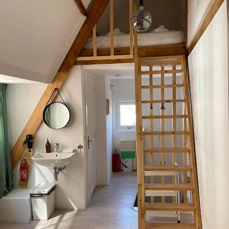 Tiny Private Vandrerhjem *