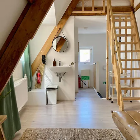 Tiny Private Hostal