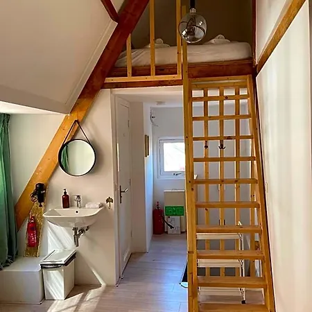 Tiny Private