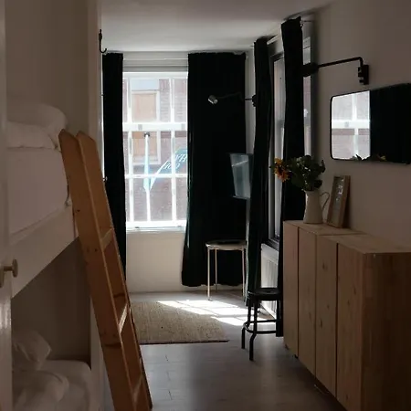 Tiny Private Auberge de jeunesse *